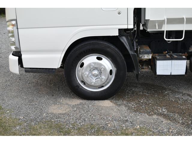 エルフトラック 　３トン深ダンプ　観音開きドア　パワステアリング　パワーウィンドウ　ＡＢＳ　ＥＴＣ　シート運転席張替え済み　白色再塗装済み　土砂禁車両　乗車定員３人　型式ＢＤＧ－ＮＫＲ８５ＡＮ　積載量３０００キロ　６速（24枚目）