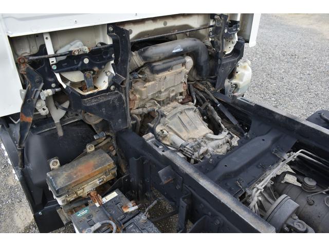 エルフトラック 　３トン深ダンプ　観音開きドア　パワステアリング　パワーウィンドウ　ＡＢＳ　ＥＴＣ　シート運転席張替え済み　白色再塗装済み　土砂禁車両　乗車定員３人　型式ＢＤＧ－ＮＫＲ８５ＡＮ　積載量３０００キロ　６速（35枚目）