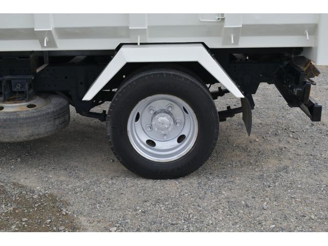 エルフトラック 　３トン深ダンプ　観音開きドア　パワステアリング　パワーウィンドウ　ＡＢＳ　ＥＴＣ　シート運転席張替え済み　白色再塗装済み　土砂禁車両　乗車定員３人　型式ＢＤＧ－ＮＫＲ８５ＡＮ　積載量３０００キロ　６速（53枚目）