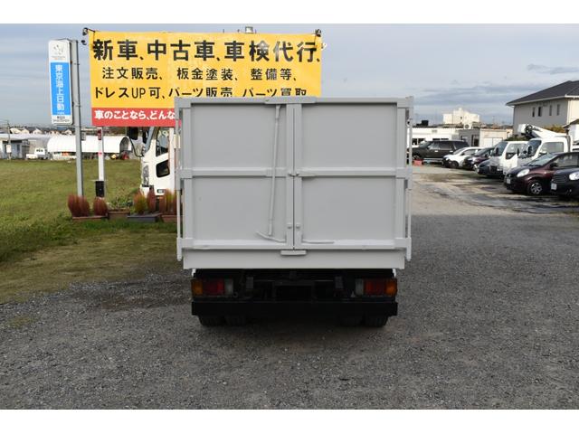 エルフトラック 　３トン深ダンプ　観音開きドア　パワステアリング　パワーウィンドウ　ＡＢＳ　ＥＴＣ　シート運転席張替え済み　白色再塗装済み　土砂禁車両　乗車定員３人　型式ＢＤＧ－ＮＫＲ８５ＡＮ　積載量３０００キロ　６速（57枚目）