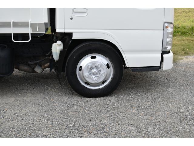 エルフトラック 　３トン深ダンプ　観音開きドア　パワステアリング　パワーウィンドウ　ＡＢＳ　ＥＴＣ　シート運転席張替え済み　白色再塗装済み　土砂禁車両　乗車定員３人　型式ＢＤＧ－ＮＫＲ８５ＡＮ　積載量３０００キロ　６速（61枚目）
