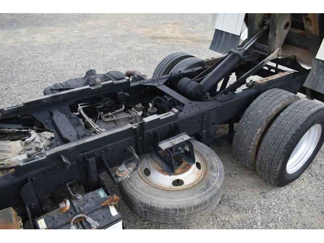 エルフトラック 　３トン深ダンプ　観音開きドア　パワステアリング　パワーウィンドウ　ＡＢＳ　ＥＴＣ　シート運転席張替え済み　白色再塗装済み　土砂禁車両　乗車定員３人　型式ＢＤＧ－ＮＫＲ８５ＡＮ　積載量３０００キロ　６速（63枚目）