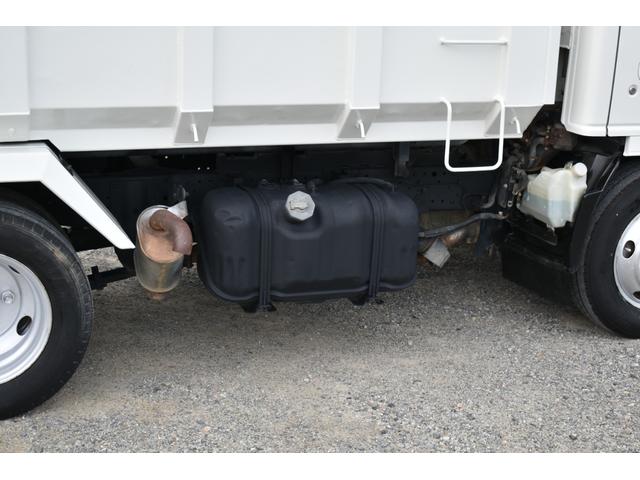 エルフトラック 　３トン深ダンプ　観音開きドア　パワステアリング　パワーウィンドウ　ＡＢＳ　ＥＴＣ　シート運転席張替え済み　白色再塗装済み　土砂禁車両　乗車定員３人　型式ＢＤＧ－ＮＫＲ８５ＡＮ　積載量３０００キロ　６速（65枚目）