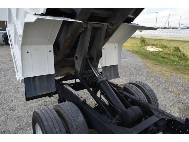 エルフトラック 　３トン深ダンプ　観音開きドア　パワステアリング　パワーウィンドウ　ＡＢＳ　ＥＴＣ　シート運転席張替え済み　白色再塗装済み　土砂禁車両　乗車定員３人　型式ＢＤＧ－ＮＫＲ８５ＡＮ　積載量３０００キロ　６速（74枚目）