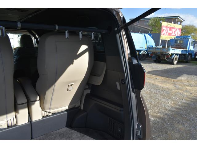 アルファードハイブリッド スペーシャスラウンジ　ＨＥＶスペーシャスラウンジ　ユニバーサルステップ　寒冷地仕様　４ＷＤ　後席モニター　モデリスタエアロ　冷蔵庫　　ヘッドレストスピーカー　カーテン　ＪＢＬ　改良後車両　　置くだけ充電　純正フロアーマット（39枚目）