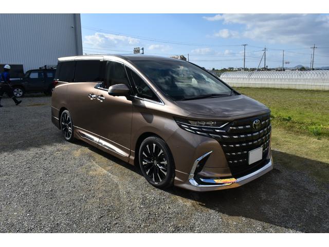 アルファードハイブリッド スペーシャスラウンジ　ＨＥＶスペーシャスラウンジ　ユニバーサルステップ　寒冷地仕様　４ＷＤ　後席モニター　モデリスタエアロ　冷蔵庫　　ヘッドレストスピーカー　カーテン　ＪＢＬ　改良後車両　　置くだけ充電　純正フロアーマット（46枚目）