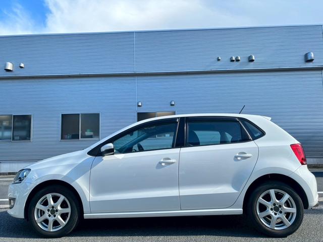 ポロ ＴＳＩコンフォートライン　車検整備付・禁煙車・パナソニックナビ・Ｂｌｕｅｔｏｏｔｈ対応・ＤＶＤ再生・フルセグＴＶ・Ｂカメラ・ＥＴＣ・キーレスキー・１５インチＡＷ（10枚目）