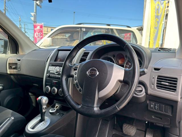エクストレイル ２０Ｘ　禁煙車・ハイパールーフレール・ファブリックシート・メーカーナビ・ＨＩＤフルセグＴＶ・バックカメラ・Ｆサイドカメラ・ＥＴＣ・スマートキー・（18枚目）