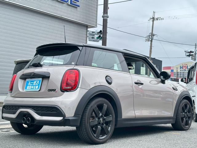 ＭＩＮＩ クーパーＳプレミアムプラスパッケージクラシックトリム　禁煙車・ヘッドアップディスプレイ・ＡＰＰｃａｒｐｌａｙ対応・Ｂカメラ・Ｂｌｕｅｔｏｏｔｈ対応・ナビゲーションプリパレーション・ミラー型ＥＴＣ・ライトＰＫＧ・シートヒーター・ミラー型ＥＴＣ・ワイヤレス充（7枚目）