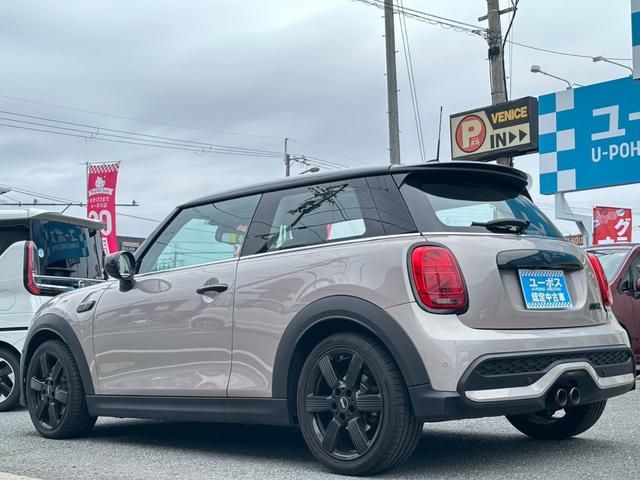 ＭＩＮＩ クーパーＳプレミアムプラスパッケージクラシックトリム　禁煙車・ヘッドアップディスプレイ・ＡＰＰｃａｒｐｌａｙ対応・Ｂカメラ・Ｂｌｕｅｔｏｏｔｈ対応・ナビゲーションプリパレーション・ミラー型ＥＴＣ・ライトＰＫＧ・シートヒーター・ミラー型ＥＴＣ・ワイヤレス充（9枚目）