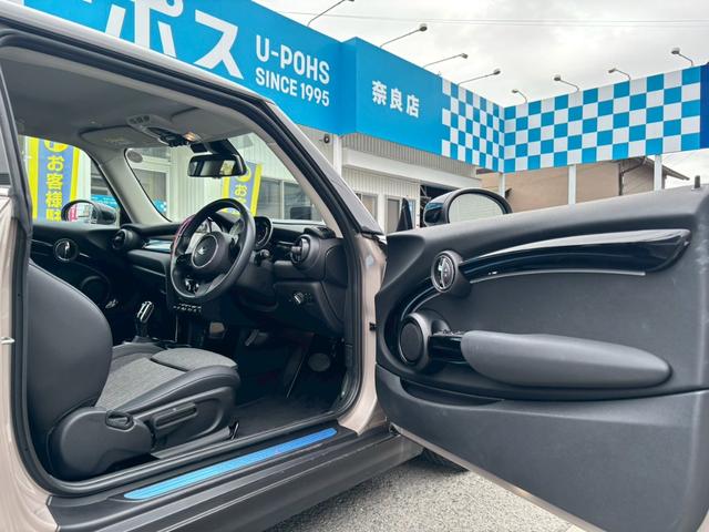 ＭＩＮＩ クーパーＳプレミアムプラスパッケージクラシックトリム　禁煙車・ヘッドアップディスプレイ・ＡＰＰｃａｒｐｌａｙ対応・Ｂカメラ・Ｂｌｕｅｔｏｏｔｈ対応・ナビゲーションプリパレーション・ミラー型ＥＴＣ・ライトＰＫＧ・シートヒーター・ミラー型ＥＴＣ・ワイヤレス充（15枚目）