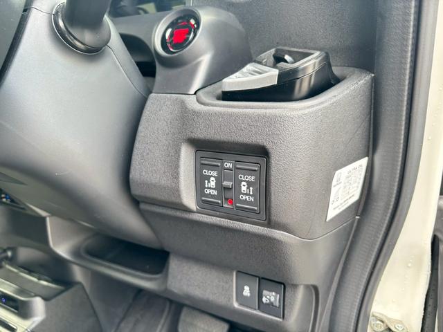 Ｎ－ＢＯＸカスタム ターボ　禁煙車・９インチナビ・マルチビューカメラ・Ｂｌｕｅｔｏｏｔｈ対応・ＴＶ・アームレストコンソール・電動開閉コンソールＢＯＸ・両側電動スライド・ナビ装着用スペシャルＰＫＧ・スペアキー有・前後ドラレコ（19枚目）