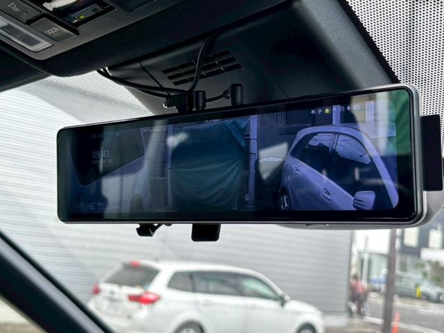 ヴォクシー ハイブリッドＳ－Ｚ　禁煙車・１０．５インチディスプレイオーディオ・ＤＶＤ／ＣＤプレーヤーキット・ユニバーサルステップ・ＢＳＭ・アドバンストドライブ・オプションＬＥＤヘッド・スマートキー２個・ＥＴＣ・シートヒーター（29枚目）