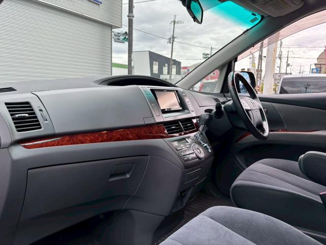 エスティマ ２．４アエラス　Ｇエディション　禁煙車・アルパインフリップダウンモニター・ナビ・Ｂｌｕｅｔｏｏｔｈ対応・ＤＶＤ再生・ＴＶ・Ｂカメラ・ＨＩＤ・ビルトインＥＴＣ・ウッドコンビハンドル・両側電動スライドドア・スペアキー有（36枚目）