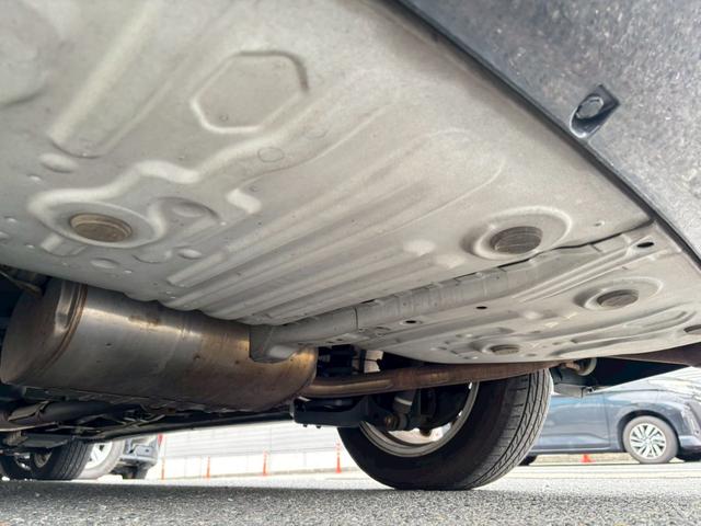 エスティマ ２．４アエラス　Ｇエディション　禁煙車・アルパインフリップダウンモニター・ナビ・Ｂｌｕｅｔｏｏｔｈ対応・ＤＶＤ再生・ＴＶ・Ｂカメラ・ＨＩＤ・ビルトインＥＴＣ・ウッドコンビハンドル・両側電動スライドドア・スペアキー有（51枚目）