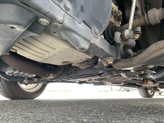 エスティマ ２．４アエラス　Ｇエディション　禁煙車・アルパインフリップダウンモニター・ナビ・Ｂｌｕｅｔｏｏｔｈ対応・ＤＶＤ再生・ＴＶ・Ｂカメラ・ＨＩＤ・ビルトインＥＴＣ・ウッドコンビハンドル・両側電動スライドドア・スペアキー有（56枚目）