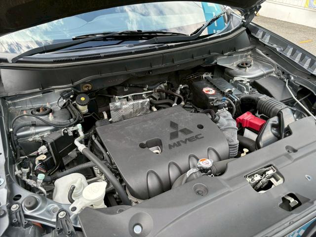 ご提供させて頂く車両本体価格に内外装クリーニング費用、法定点検整備【弊社提携の陸運局認証ｏｒ指定整備工場にて実施】は全て含んでおります！ミニマムの消耗品は交換してご納車となりますのでご安心下さい。