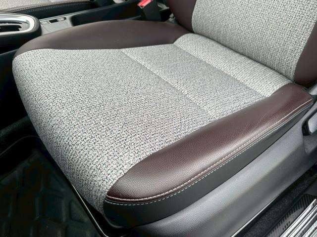 ヤリスクロス Z 禁煙車・モデリスタエアロ・BSM・ディスプレイオーディオナビ・TV付・バックカメラ・TVキャンセラー・シートヒーター・ハーフレザー・パワーバックドア・セーフティセンス・スペアキー有(40枚目)