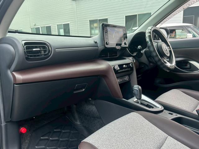 ヤリスクロス Z 禁煙車・モデリスタエアロ・BSM・ディスプレイオーディオナビ・TV付・バックカメラ・TVキャンセラー・シートヒーター・ハーフレザー・パワーバックドア・セーフティセンス・スペアキー有(41枚目)