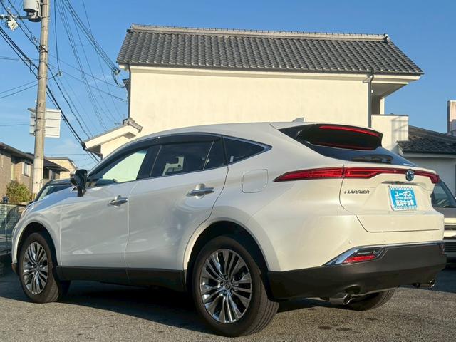 ハリアーハイブリッド Ｚ　レザーパッケージ　禁煙車・調光ルーフ・１２．３インチナビ・ＪＢＬ・方位カメラ・フルセグＴＶ・デジタルインナーミラー・ヘッドアップディスプレイ・ブラインドスポット・レーダークルーズ・スマートキー２個・ＥＴＣ２．０（9枚目）