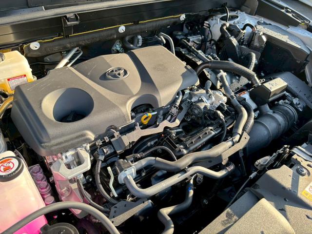 ハリアーハイブリッド Ｚ　レザーパッケージ　禁煙車・調光ルーフ・１２．３インチナビ・ＪＢＬ・方位カメラ・フルセグＴＶ・デジタルインナーミラー・ヘッドアップディスプレイ・ブラインドスポット・レーダークルーズ・スマートキー２個・ＥＴＣ２．０（13枚目）