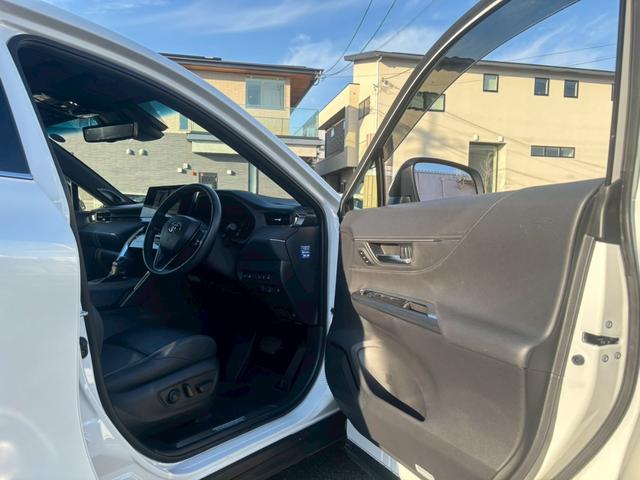 ハリアーハイブリッド Ｚ　レザーパッケージ　禁煙車・調光ルーフ・１２．３インチナビ・ＪＢＬ・方位カメラ・フルセグＴＶ・デジタルインナーミラー・ヘッドアップディスプレイ・ブラインドスポット・レーダークルーズ・スマートキー２個・ＥＴＣ２．０（15枚目）