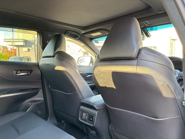 ハリアーハイブリッド Ｚ　レザーパッケージ　禁煙車・調光ルーフ・１２．３インチナビ・ＪＢＬ・方位カメラ・フルセグＴＶ・デジタルインナーミラー・ヘッドアップディスプレイ・ブラインドスポット・レーダークルーズ・スマートキー２個・ＥＴＣ２．０（29枚目）