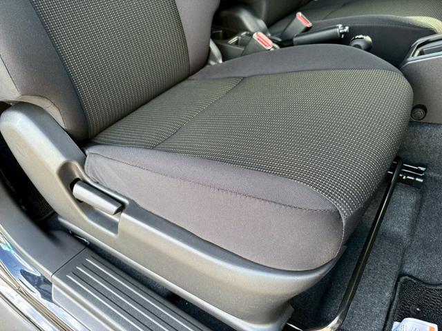 ジムニーシエラ JC 禁煙車・8インチナビ・Bカメラ・Bluetooth対応・フルセグTV・セーフティサポート・ETC・15インチアルミホイール・LEDヘッドライト・アイドリングストップ・スマートキー・スペアキー有(16枚目)