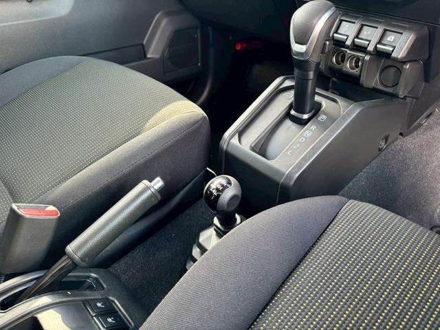 ジムニーシエラ JC 禁煙車・8インチナビ・Bカメラ・Bluetooth対応・フルセグTV・セーフティサポート・ETC・15インチアルミホイール・LEDヘッドライト・アイドリングストップ・スマートキー・スペアキー有(21枚目)