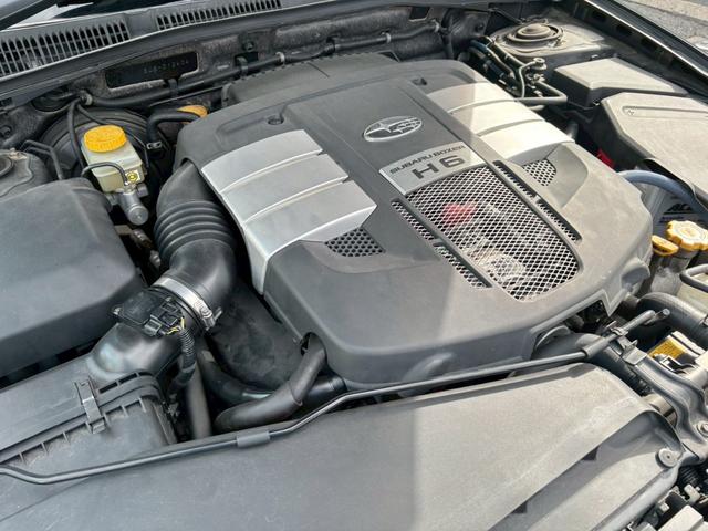 整備は陸運局認証・指定工場の提携会社にて実施しております♪自社では無く提携先での整備となり第三者目線で整備を実施しております♪厳しい目だからこそ、ご提供車の整備に自信があります。