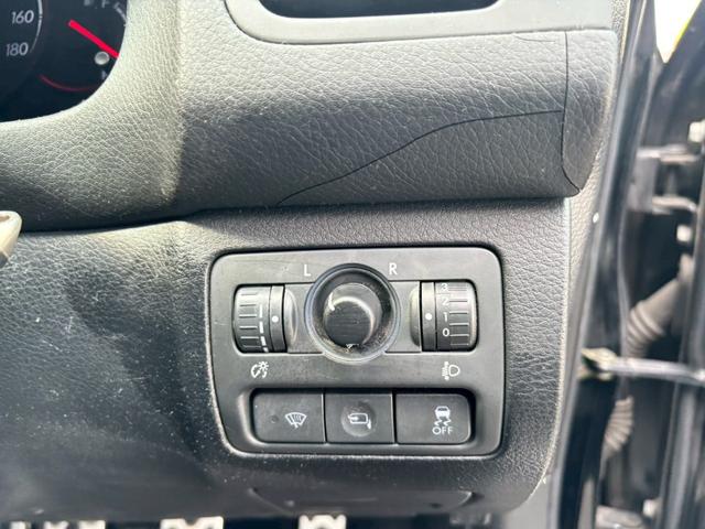 整備は陸運局認証・指定工場の提携会社にて実施しております♪自社では無く提携先での整備となり第三者目線で整備を実施しております♪厳しい目だからこそ、ご提供車の整備に自信があります。