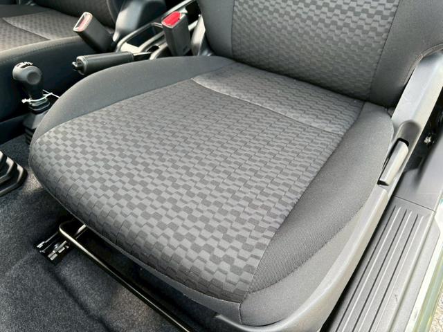 ジムニー XG 禁煙車・セーフティサポート・ワンオーナー・アイドリングストップ・キーレスキー・マニュアルエアコン・背面タイヤ・スペアキー有(34枚目)