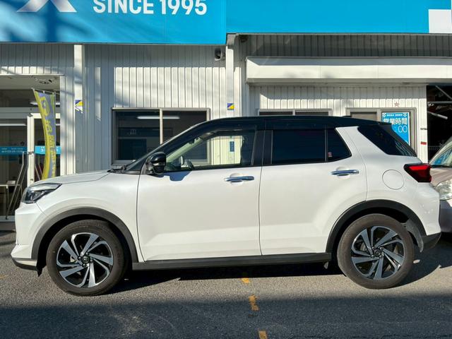 ライズ Ｚ　禁煙車・ツートンカラー・９インチディスプレイオーディオ・フルセグＴＶ・Ｂカメラ・ＥＴＣ・ドラレコ・スマートアシスト・ＬＥＤヘッドライト・スマートキー・スペアキー有（10枚目）