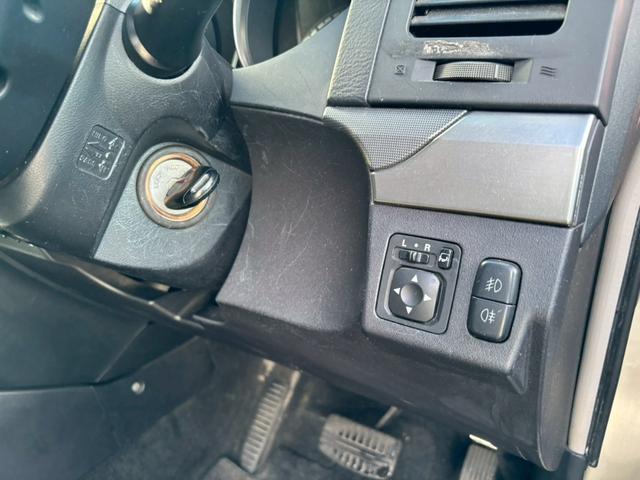 パジェロ ロング　エクシード　車検整備付・過去記録簿付・禁煙車・ロックフォードスピーカー・メーカーナビ・Ｂカメラ・フリップダウンモニター・ツートンカラー・ルーフレール・フロントフォグ・ＨＩＤ（19枚目）