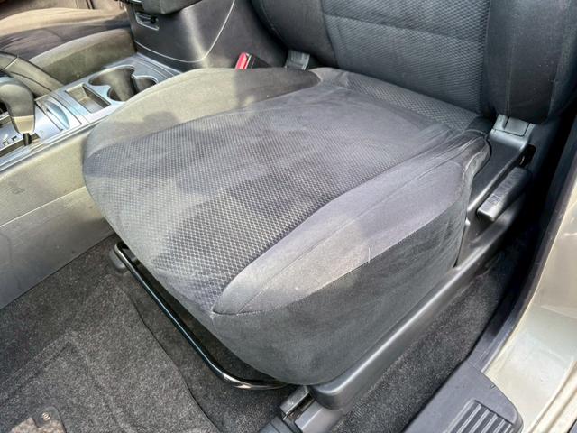 パジェロ ロング　エクシード　車検整備付・過去記録簿付・禁煙車・ロックフォードスピーカー・メーカーナビ・Ｂカメラ・フリップダウンモニター・ツートンカラー・ルーフレール・フロントフォグ・ＨＩＤ（37枚目）