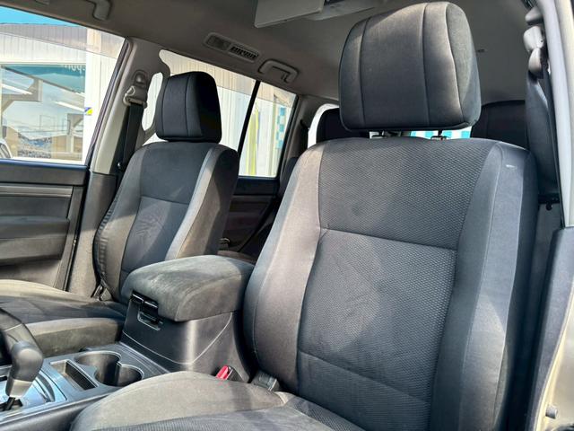 パジェロ ロング　エクシード　車検整備付・過去記録簿付・禁煙車・ロックフォードスピーカー・メーカーナビ・Ｂカメラ・フリップダウンモニター・ツートンカラー・ルーフレール・フロントフォグ・ＨＩＤ（38枚目）