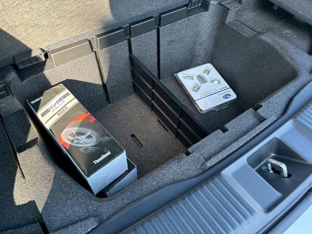 レヴォーグ １．６ＧＴアイサイト　禁煙車・４ＷＤ・ＢＳＭ・純正ＳＤナビ・フルセグＴＶ・Ｂｌｕｅｔｏｏｔｈ対応・Ｆサイドカメラ・Ｂカメラ・パドルシフト・衝突軽減・レーダクルーズ・アイドリングストップ・ＥＴＣ・スマートキー・スペアキー（35枚目）