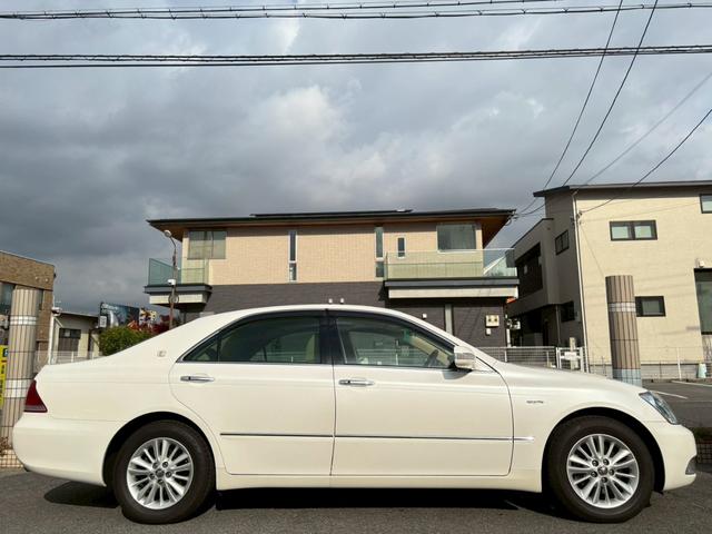 クラウン ロイヤルサルーン 禁煙車・ワンオーナー・ダッシュボード新品交換済・前オーナー屋内保管車・前後ドラレコ・メーカーナビ・ETC・ウッドコンビハンドル・電動格納ミラー・HID・スペアキー有(10枚目)