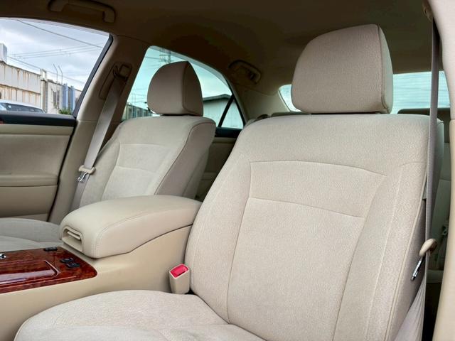 クラウン ロイヤルサルーン 禁煙車・ワンオーナー・ダッシュボード新品交換済・前オーナー屋内保管車・前後ドラレコ・メーカーナビ・ETC・ウッドコンビハンドル・電動格納ミラー・HID・スペアキー有(42枚目)