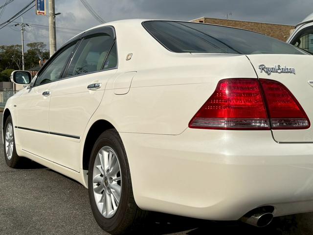 クラウン ロイヤルサルーン 禁煙車・ワンオーナー・ダッシュボード新品交換済・前オーナー屋内保管車・前後ドラレコ・メーカーナビ・ETC・ウッドコンビハンドル・電動格納ミラー・HID・スペアキー有(54枚目)