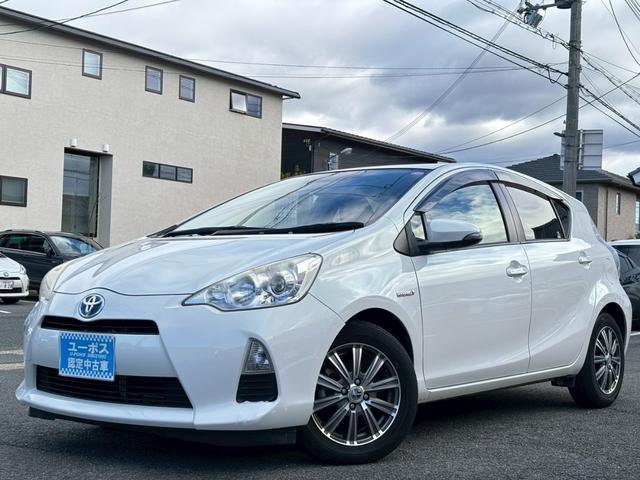 アクア S 禁煙車・メモリーナビ・フルセグTV・バックカメラ・DVD再生可・スペアタイヤ・スマートキー・ETC・15インチアルミホイール・電動格納ミラー(8枚目)