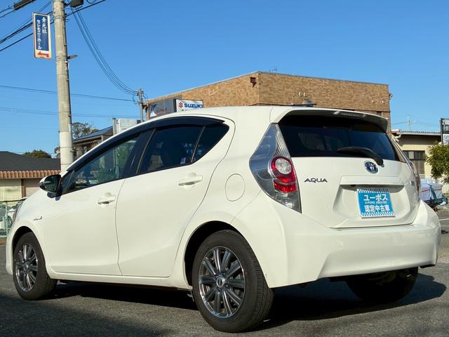 アクア S 禁煙車・メモリーナビ・フルセグTV・バックカメラ・DVD再生可・スペアタイヤ・スマートキー・ETC・15インチアルミホイール・電動格納ミラー(9枚目)