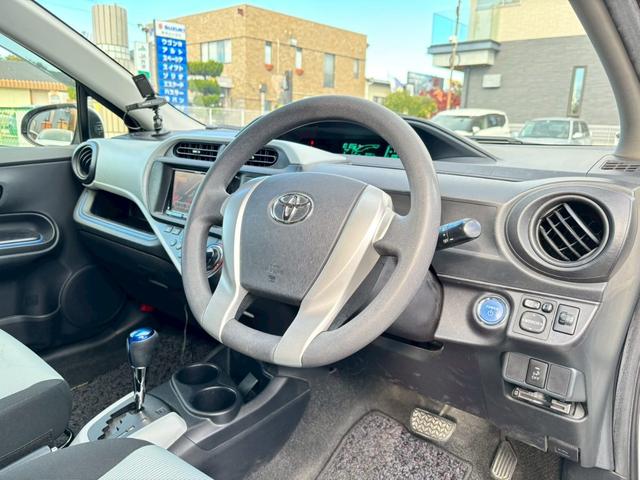 アクア S 禁煙車・メモリーナビ・フルセグTV・バックカメラ・DVD再生可・スペアタイヤ・スマートキー・ETC・15インチアルミホイール・電動格納ミラー(18枚目)