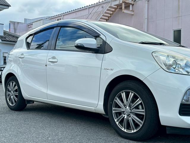 アクア S 禁煙車・メモリーナビ・フルセグTV・バックカメラ・DVD再生可・スペアタイヤ・スマートキー・ETC・15インチアルミホイール・電動格納ミラー(42枚目)