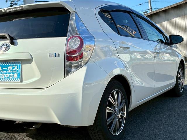 アクア S 禁煙車・メモリーナビ・フルセグTV・バックカメラ・DVD再生可・スペアタイヤ・スマートキー・ETC・15インチアルミホイール・電動格納ミラー(45枚目)