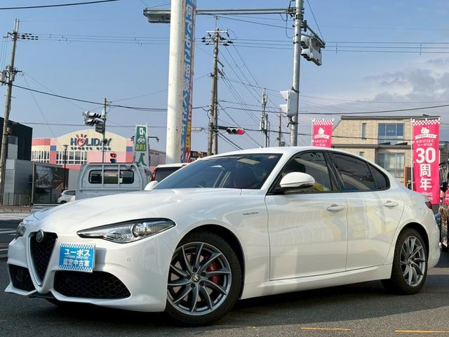 ジュリア ヴェローチェ　禁煙車・ワンオーナー・レッドレザー・Ｈａｒｍｏｎ　Ｋａｒｄｏｎ・ＣａｒＰｌａｙ対応８．８インチナビ・Ｂｌｕｅｔｏｏｔｈ対応・ＴＶ・Ｂカメラ・ＡＣＣ・ＡＥＢ・ＥＴＣ・ドラレコ・スペアキー有（8枚目）