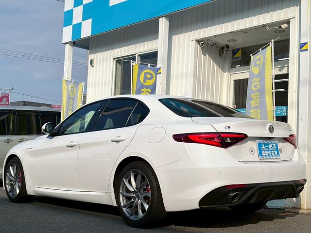 ジュリア ヴェローチェ　禁煙車・ワンオーナー・レッドレザー・Ｈａｒｍｏｎ　Ｋａｒｄｏｎ・ＣａｒＰｌａｙ対応８．８インチナビ・Ｂｌｕｅｔｏｏｔｈ対応・ＴＶ・Ｂカメラ・ＡＣＣ・ＡＥＢ・ＥＴＣ・ドラレコ・スペアキー有（9枚目）