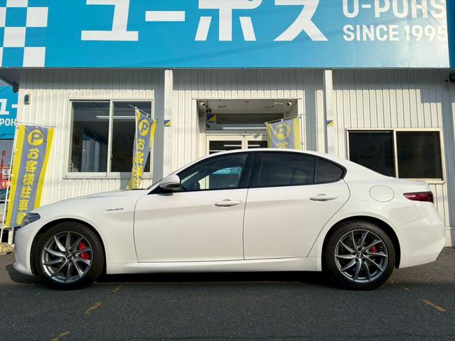 ジュリア ヴェローチェ　禁煙車・ワンオーナー・レッドレザー・Ｈａｒｍｏｎ　Ｋａｒｄｏｎ・ＣａｒＰｌａｙ対応８．８インチナビ・Ｂｌｕｅｔｏｏｔｈ対応・ＴＶ・Ｂカメラ・ＡＣＣ・ＡＥＢ・ＥＴＣ・ドラレコ・スペアキー有（10枚目）