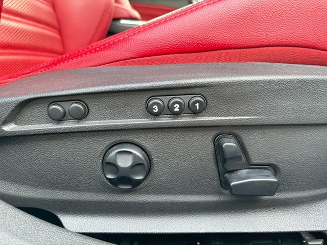 ジュリア ヴェローチェ　禁煙車・ワンオーナー・レッドレザー・Ｈａｒｍｏｎ　Ｋａｒｄｏｎ・ＣａｒＰｌａｙ対応８．８インチナビ・Ｂｌｕｅｔｏｏｔｈ対応・ＴＶ・Ｂカメラ・ＡＣＣ・ＡＥＢ・ＥＴＣ・ドラレコ・スペアキー有（19枚目）