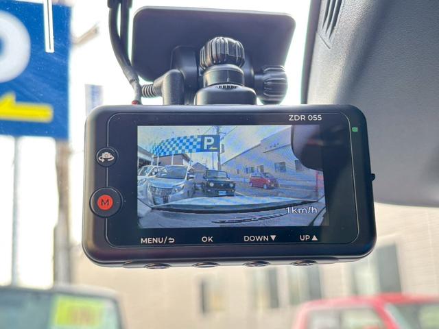 ジュリア ヴェローチェ　禁煙車・ワンオーナー・レッドレザー・Ｈａｒｍｏｎ　Ｋａｒｄｏｎ・ＣａｒＰｌａｙ対応８．８インチナビ・Ｂｌｕｅｔｏｏｔｈ対応・ＴＶ・Ｂカメラ・ＡＣＣ・ＡＥＢ・ＥＴＣ・ドラレコ・スペアキー有（28枚目）